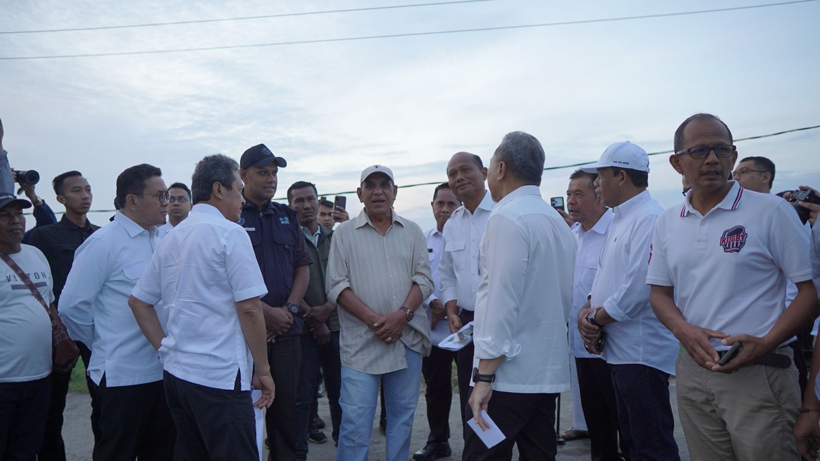 Kunjungan Kerja Dirjen PB Mendampingi MKP ke Lokasi Tambak Budi Daya Ikan Terdampak Bencana di Aceh