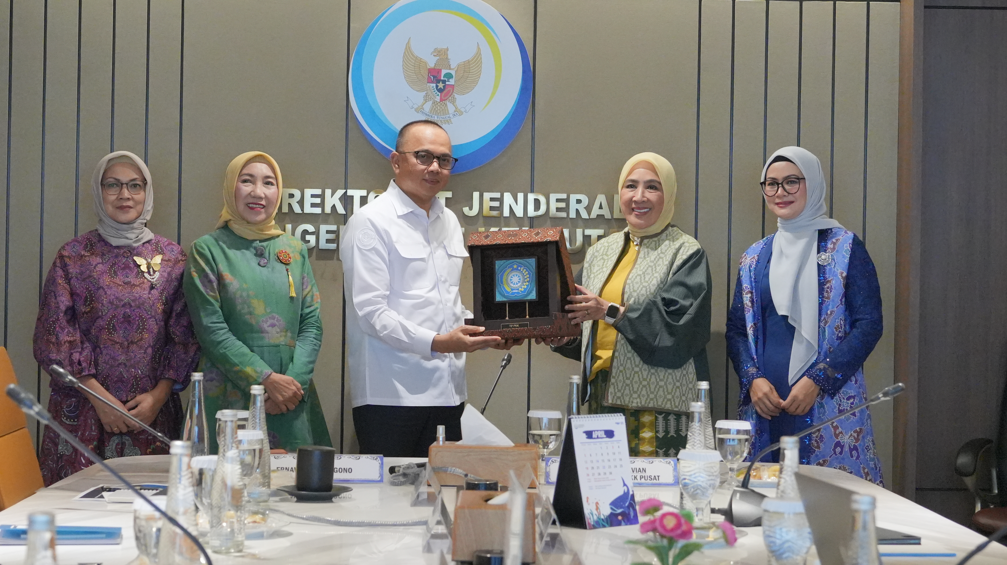 Audiensi Komunitas Wanita Selam Indonesia bersama Penggiat Wisata Selam Alor