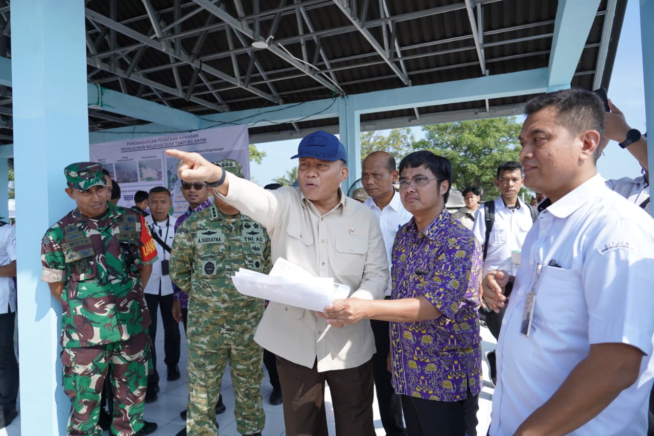 Kunjungan kerja Menteri Koordinator Bidang Infrastruktur dan Pembangunan Kewilayahan bersama Wakil Menteri Kelautan dan Perikanan