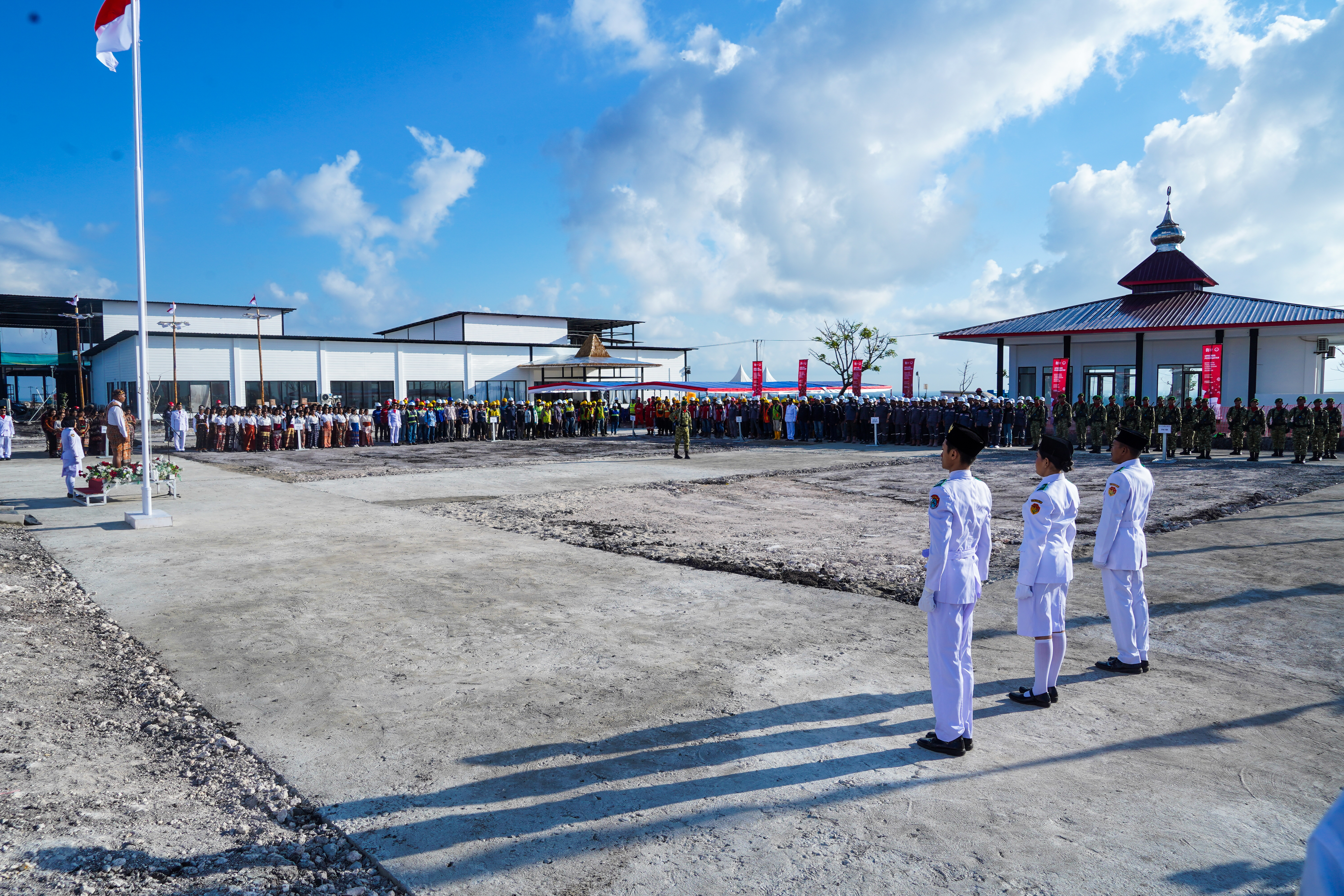 Upacara Peringatan HUT ke-81 Republik Indonesia di Tambak ISF Waingapu, Sumba Timur