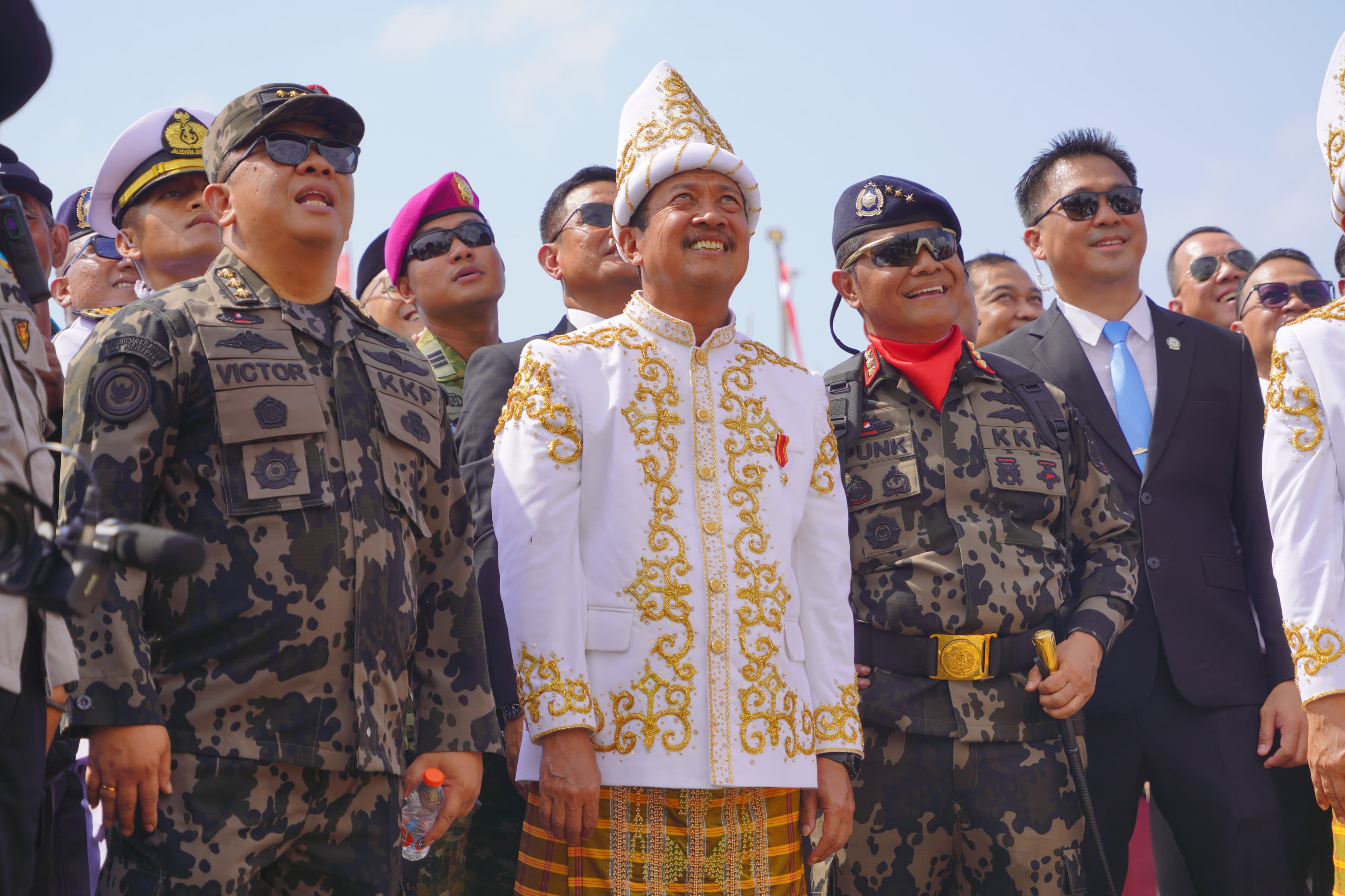 Menteri Trenggono Pimpin Upacara HUT Ke-81 RI di Kampung Nelayan Merah Putih Sorue Jaya Konawe