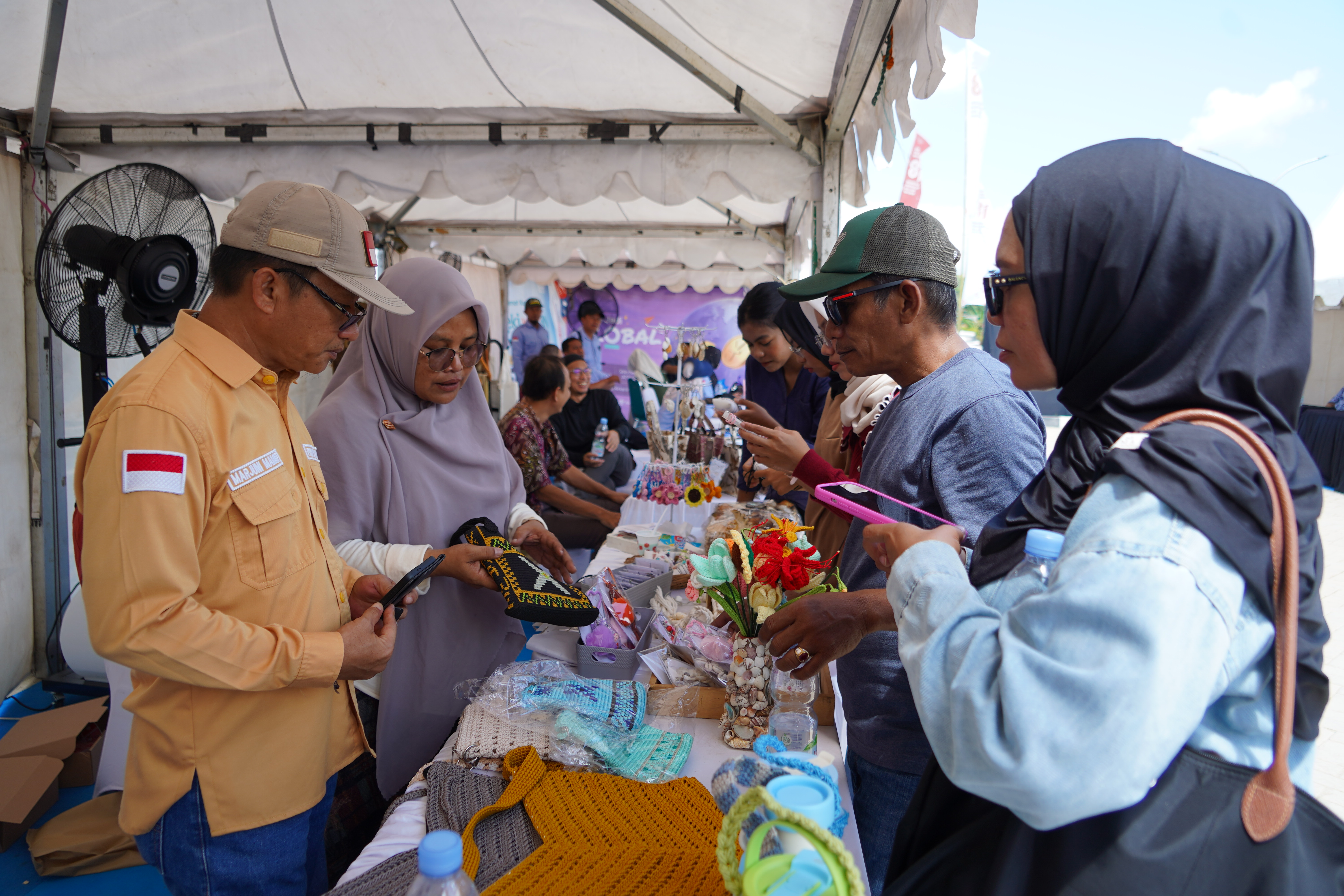 Pembagian 4.000 Paket Bantuan dan Bazar Produk Perikanan dalam Rangka HUT ke-81 Kemerdekaan RI
