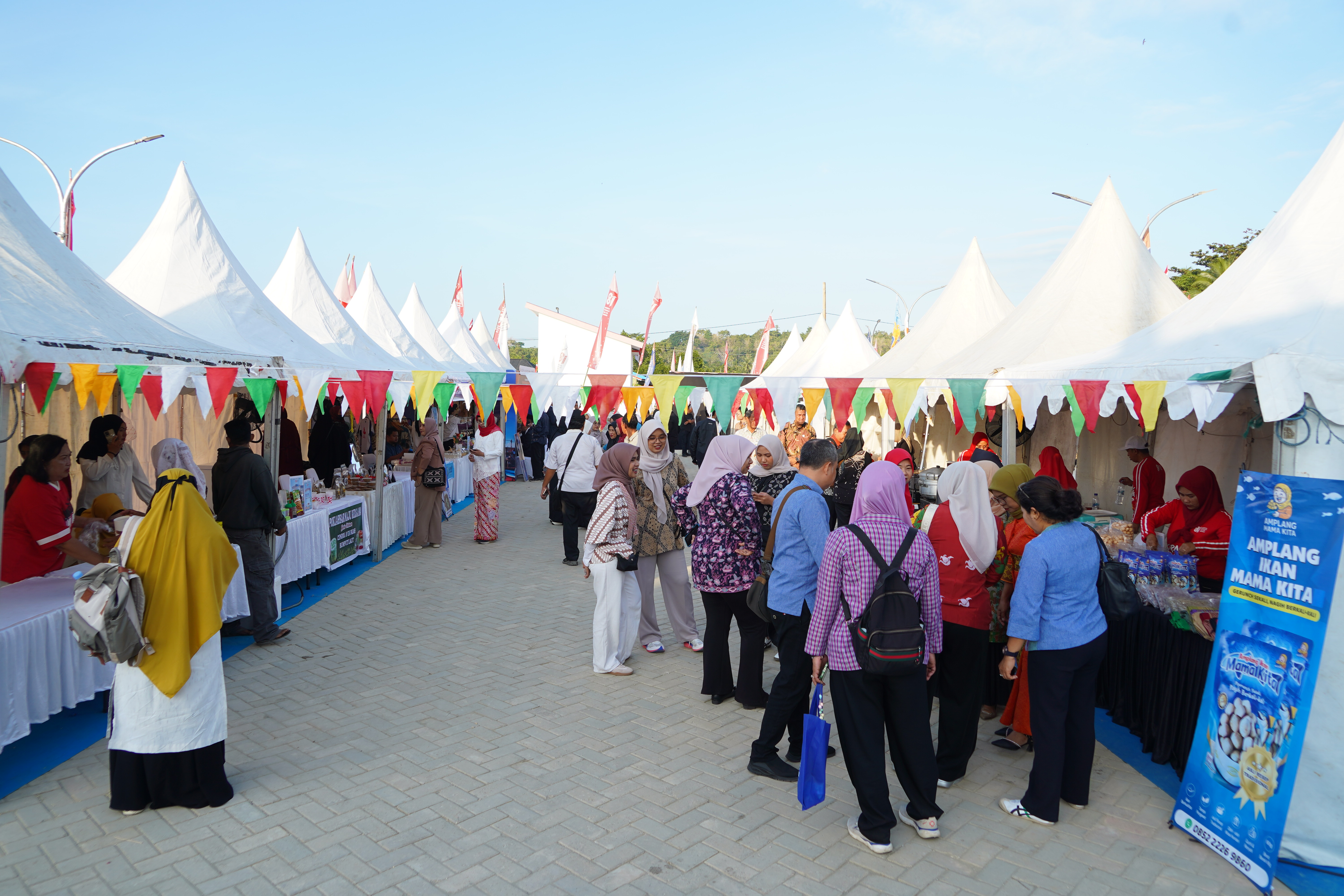 Pembagian 4.000 Paket Bantuan dan Bazar Produk Perikanan dalam Rangka HUT ke-81 Kemerdekaan RI