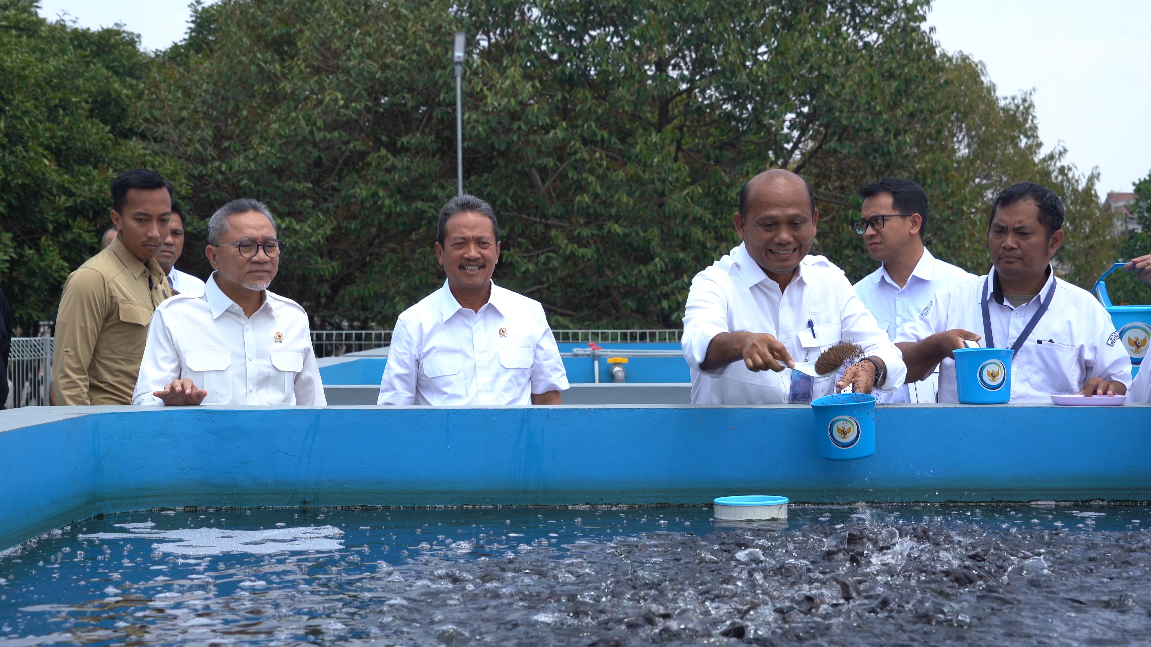 Kunjungan Kerja MKP dan Menko Pangan Meninjau Mockup Tematik Mini RAS di Depok