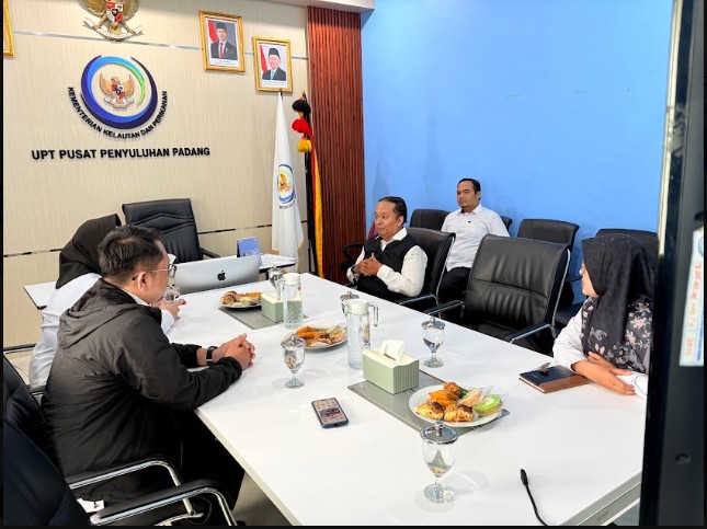 PPID Kementerian Lakukan Pembinaan PPID Pelaksana di Padang